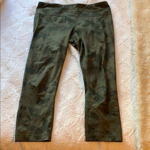 Lululemon Capri Pants